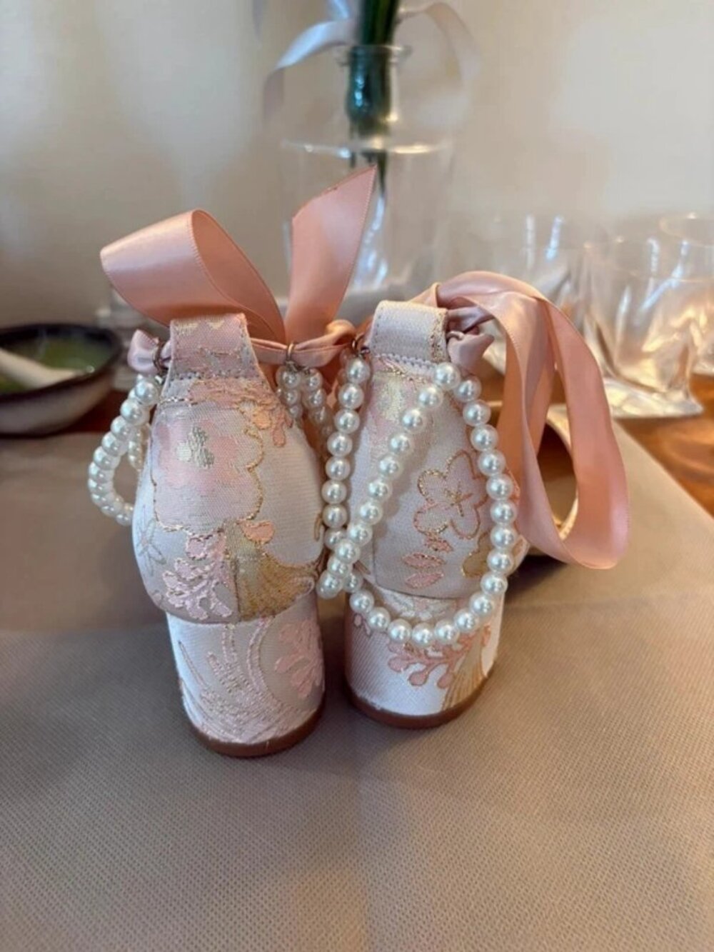 As 7.5 Rococo style 2inch heels - Picture 4 of 4